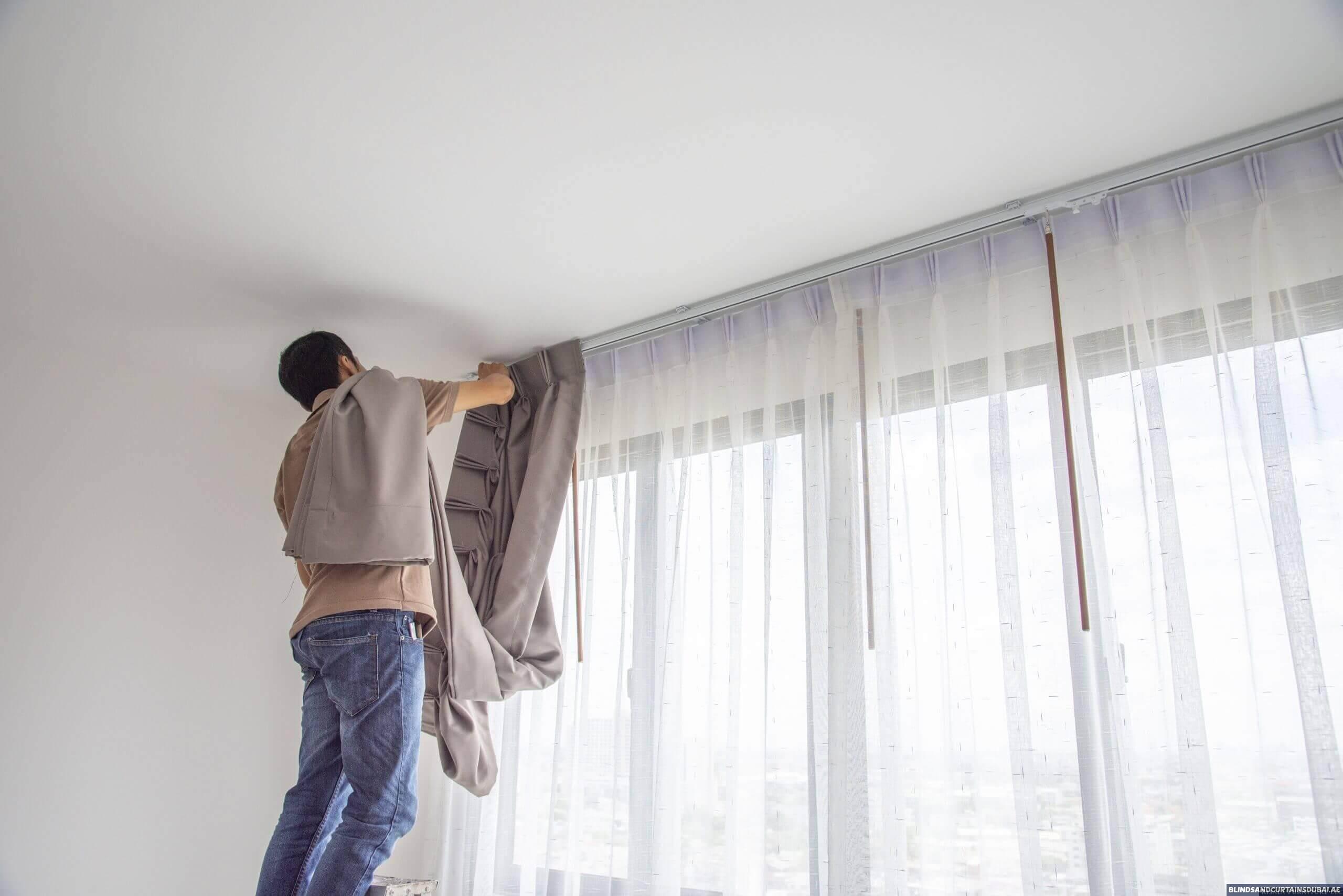Curtains Fitting & Installation Service